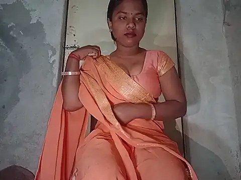 Snapshot of YUKTAPOWER chatting on 02-16-25, 10:55 YUKTAPOWER online show from 02-16-25, 10:55