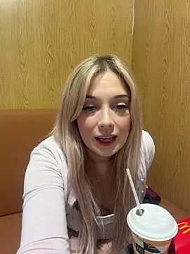 CherryAuroraa online show from 04-05-26, 08:26