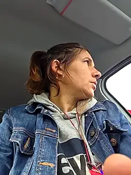 Lina lou4 online show from 10-19-25, 09:12