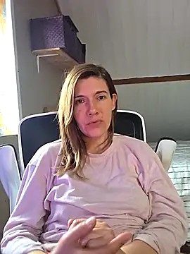 Lina lou4 online show from 12-19-25, 09:11