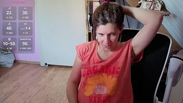 Lina lou4 online show from 04-07-26, 03:03