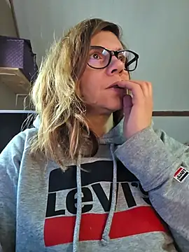 Lina lou4 online show from 02-01-26, 10:02