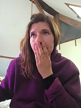 Lina lou4 online show from 03-28-26, 10:27