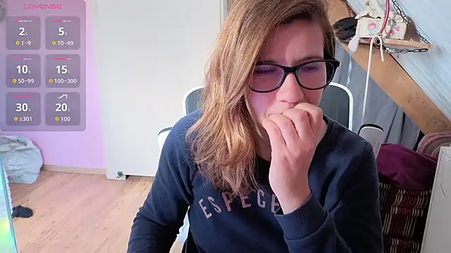 Lina lou4 online show from 03-29-26, 02:52