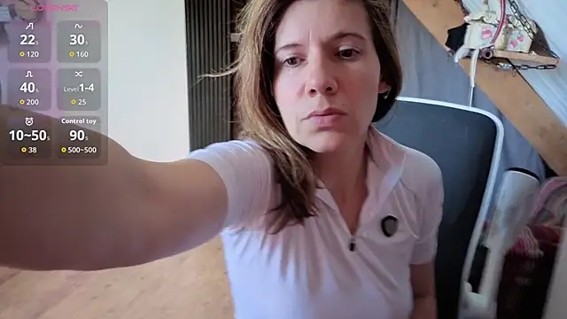 Lina lou4 online show from 04-14-26, 03:28