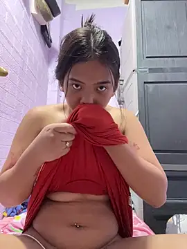 Snapshot of Kendralicious chatting on 02-25-26, 10:15 Kendralicious online show from 02-25-26, 10:15