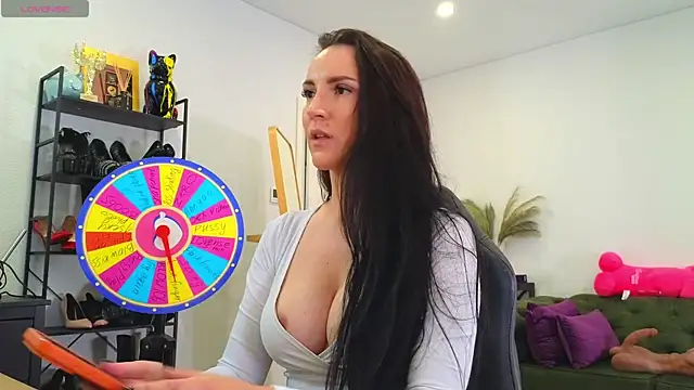 EvaKeks online show from 05-13-26, 05:42