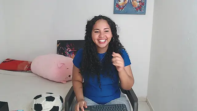 Snapshot of luciana_keating chatting on 10-05-25, 05:42 luciana keating online show from 10-05-25, 05:42