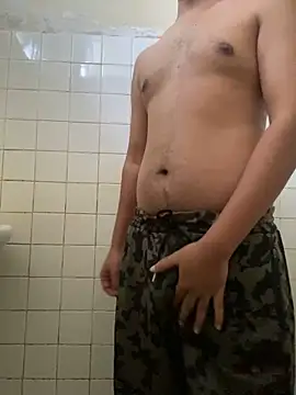 Snapshot of DreamerAsianGuy chatting on 12-20-24, 08:38 DreamerAsianGuy online show from 12-20-24, 08:38