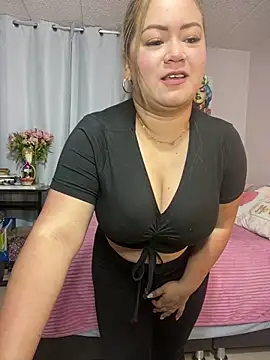 Snapshot of Melissa_Bianco chatting on 01-19-25, 05:37 Melissa Bianco online show from 01-19-25, 05:37