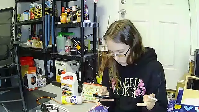 Snapshot of Dakota_02 chatting on 10-20-25, 12:49 Dakota 02 online show from 10-20-25, 12:49