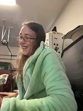 Snapshot of Dakota_02 chatting on 02-19-25, 02:11 Dakota 02 online show from 02-19-25, 02:11