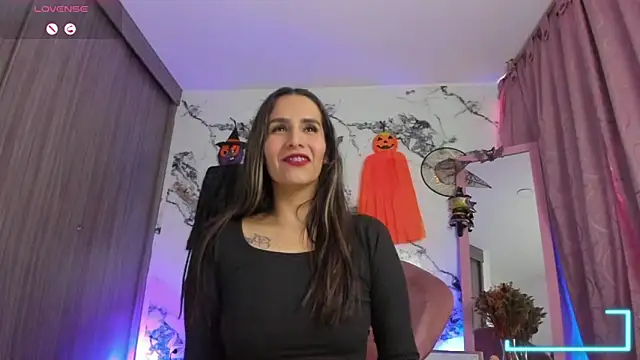 Annaross2 online show from 10-29-25, 07:35