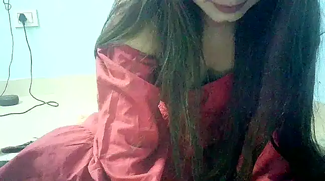 Snapshot of lovelydesi21 chatting on 01-26-25, 01:36 lovelydesi21 online show from 01-26-25, 01:36