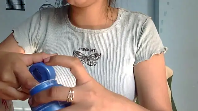 lovelydesi21 online show from 11-17-25, 04:49