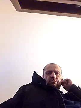 Roman0798 online show from 12-17-25, 02:44