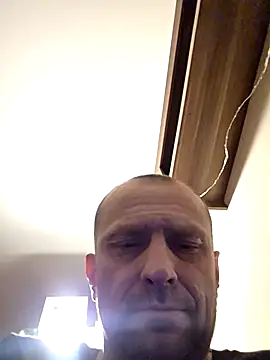 Roman0798 online show from 11-29-25, 01:17