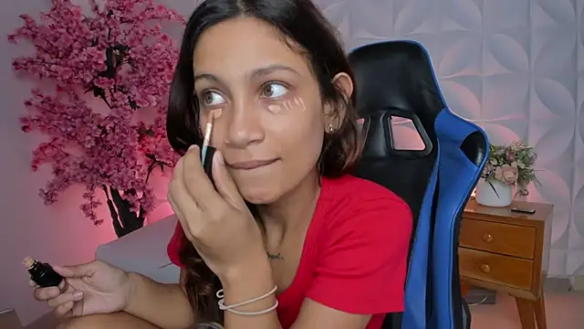 cora 22 online show from 11-13-25, 12:31