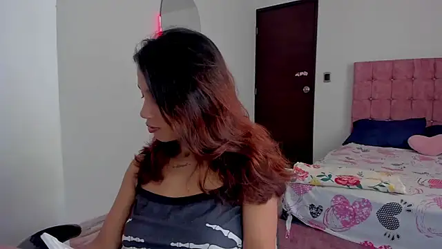 Snapshot of cora_22 chatting on 07-11-26, 04:18 cora 22 online show from 07-11-26, 04:18