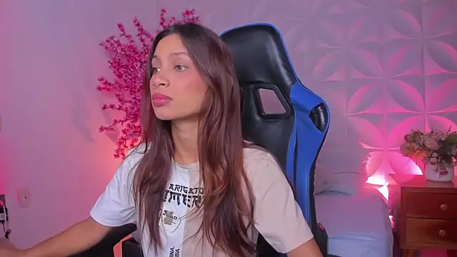 cora 22 online show from 11-25-25, 12:49