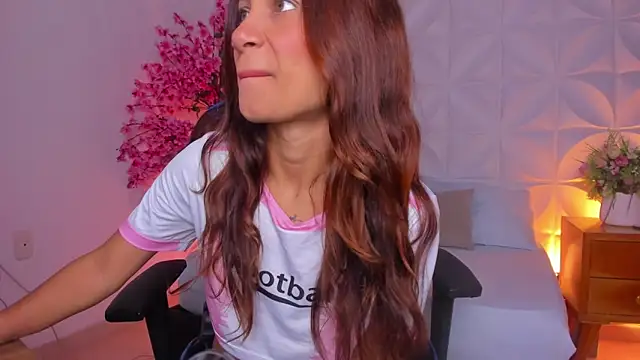 cora 22 online show from 01-10-26, 12:33