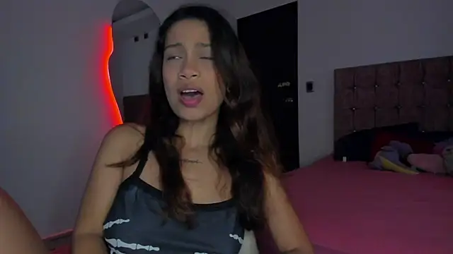 cora 22 online show from 04-16-26, 12:39