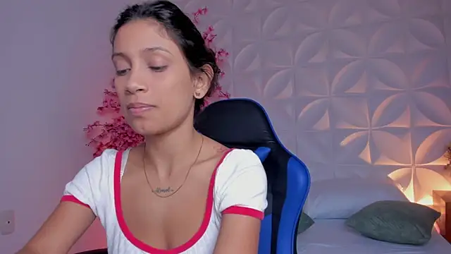 cora 22 online show from 04-07-26, 12:51