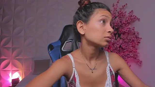 cora 22 online show from 03-11-26, 12:54