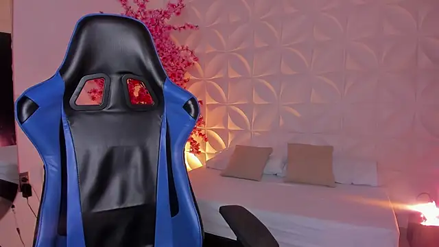 cora 22 online show from 02-25-26, 12:49