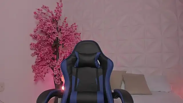 cora 22 online show from 03-24-26, 01:00