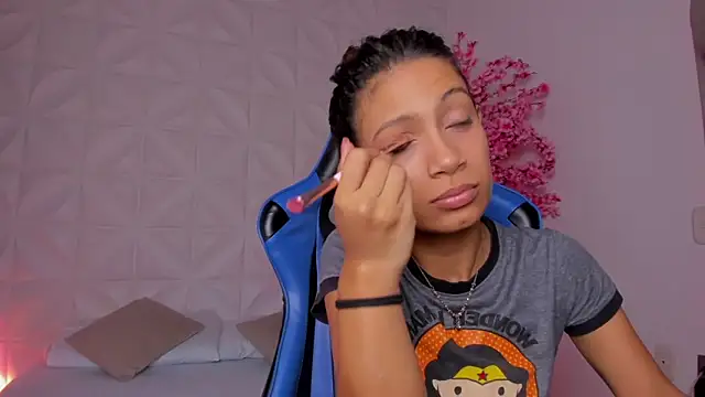 cora 22 online show from 03-20-26, 01:01