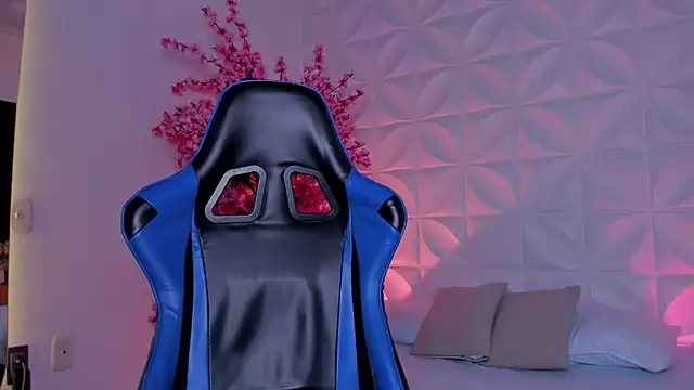 cora 22 online show from 12-05-25, 12:48