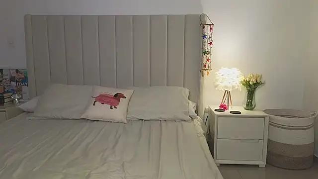 I am kat online show from 10-21-25, 02:11