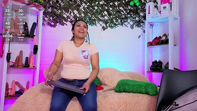 louise nails online show from 06-24-26, 08:17