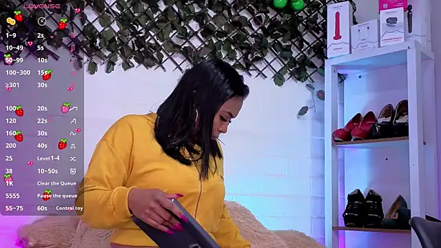 louise nails online show from 06-29-26, 06:51