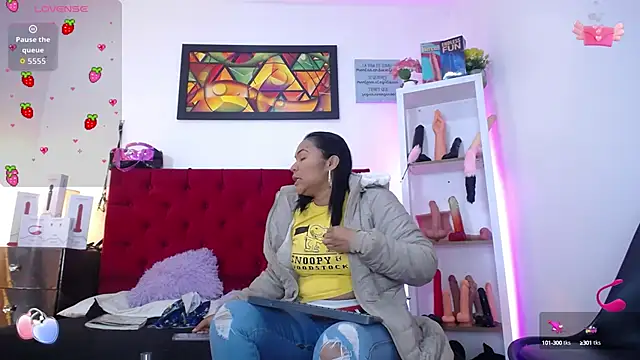 louise nails online show from 09-26-25, 12:01