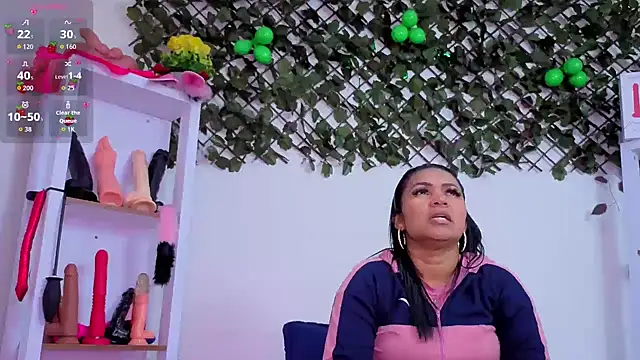 louise nails online show from 06-10-26, 05:25