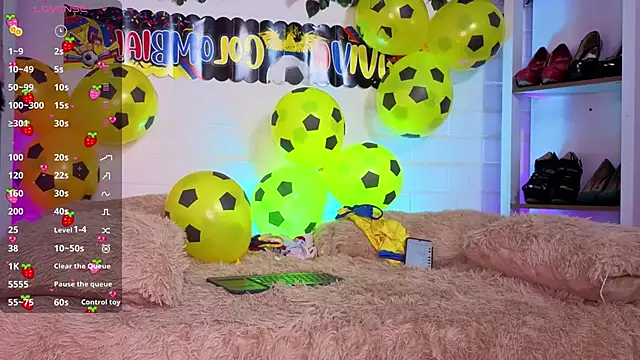louise nails online show from 07-04-26, 01:56
