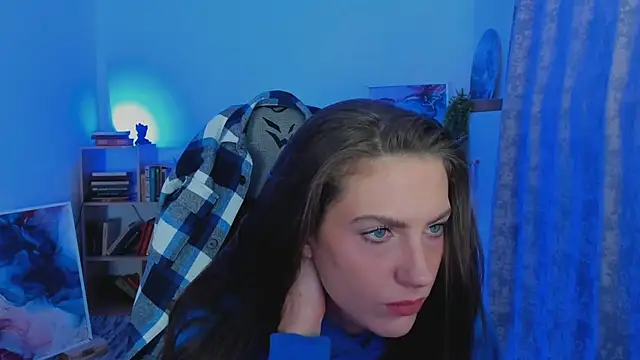 Snapshot of EmilyWilden chatting on 10-01-25, 08:19 EmilyWilden online show from 10-01-25, 08:19