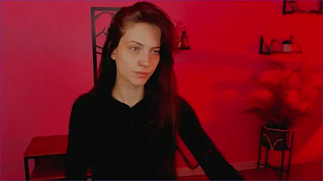 Snapshot of EmilyWilden chatting on 12-24-24, 08:33 EmilyWilden online show from 12-24-24, 08:33