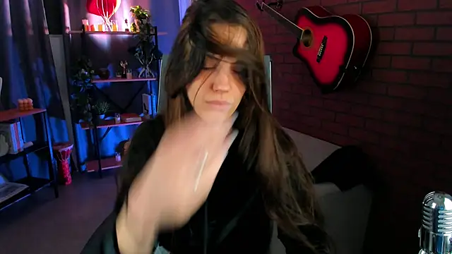 Snapshot of EmilyWilden chatting on 03-07-25, 11:29 EmilyWilden online show from 03-07-25, 11:29
