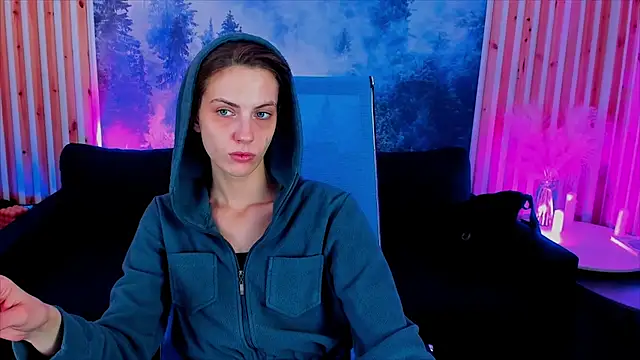 Snapshot of EmilyWilden chatting on 10-03-25, 08:16 EmilyWilden online show from 10-03-25, 08:16
