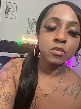 Snapshot of QueKitty chatting on 03-23-26, 02:28 QueKitty online show from 03-23-26, 02:28