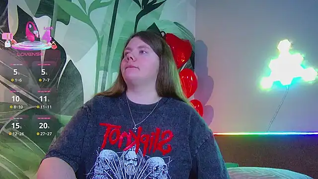 Snapshot of RubyValen chatting on 03-04-26, 01:24 RubyValen online show from 03-04-26, 01:24