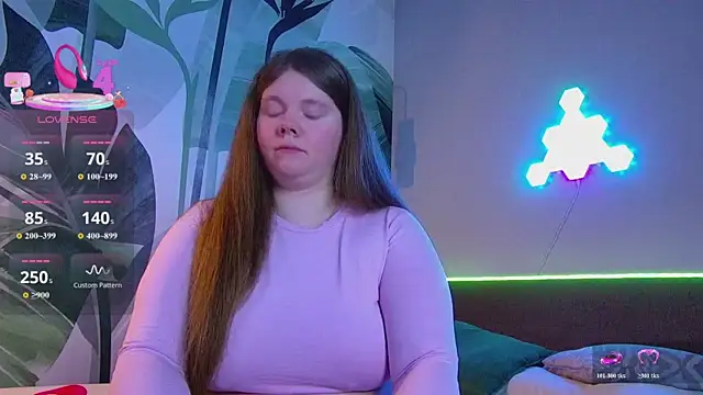 Snapshot of RubyValen chatting on 03-23-26, 01:17 RubyValen online show from 03-23-26, 01:17