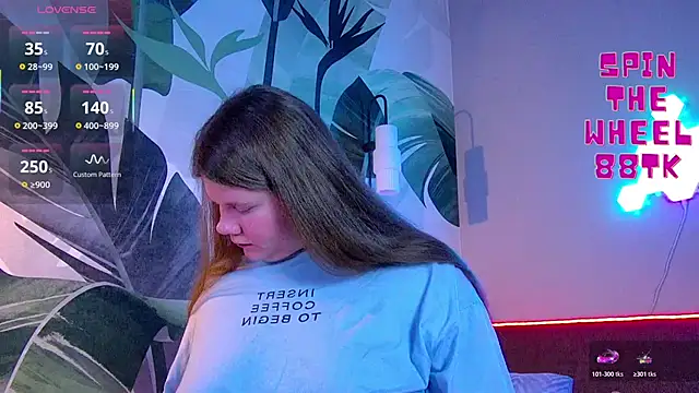 RubyValen online show from 11-22-25, 01:48