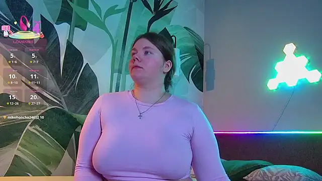 Snapshot of RubyValen chatting on 04-16-26, 01:06 RubyValen online show from 04-16-26, 01:06