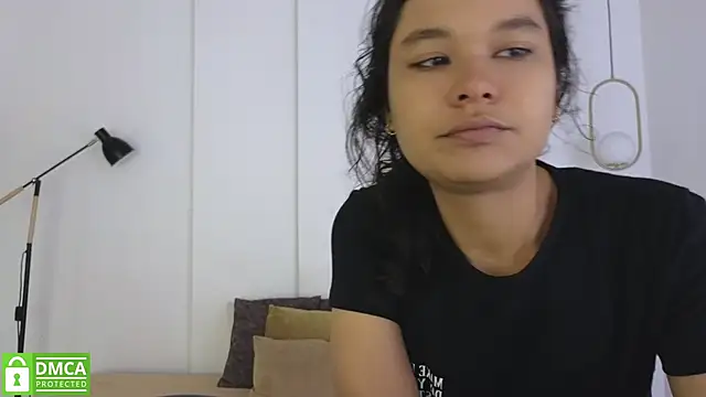 Snapshot of sexychanell_18 chatting on 06-20-26, 01:38 sexychanell 18 online show from 06-20-26, 01:38