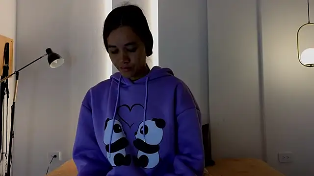 sexychanell 18 online show from 04-18-26, 01:35