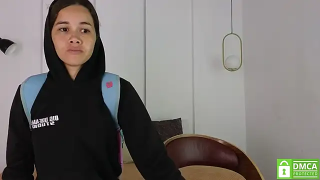 Snapshot of sexychanell_18 chatting on 10-20-25, 01:11 sexychanell 18 online show from 10-20-25, 01:11